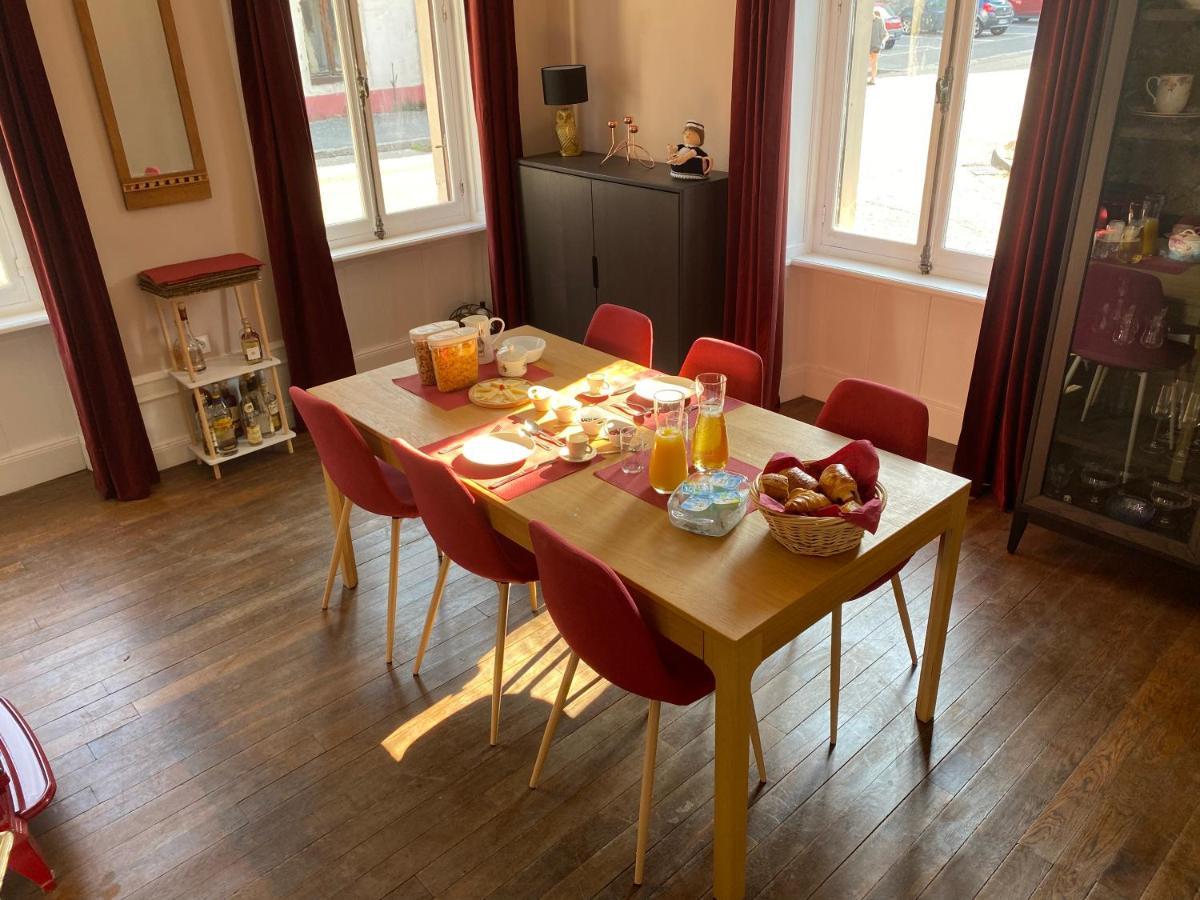 Bed and Breakfast La Petite Chouette Rochesson Exterior foto